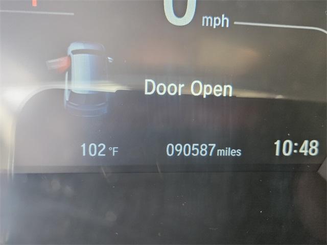 Photo of 2018 Molten Lava Pearl Honda CR-V