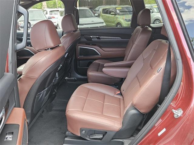 Photo of 2024 Red Kia Telluride