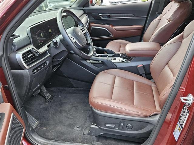 Photo of 2024 Red Kia Telluride