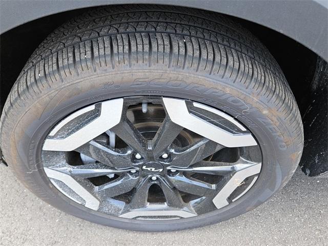 Photo of 2024 Red Kia Telluride