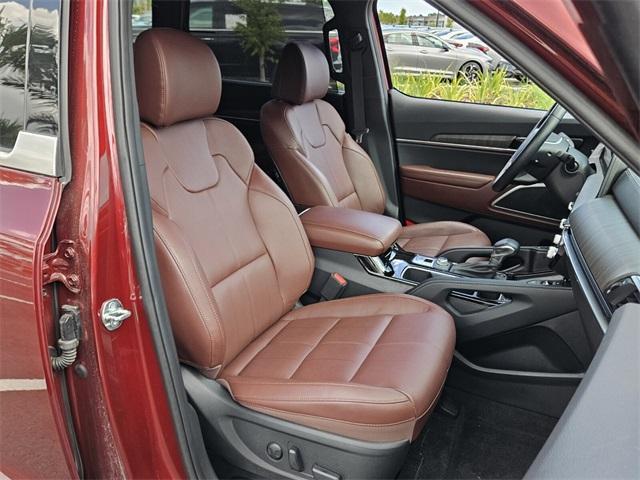 Photo of 2024 Red Kia Telluride