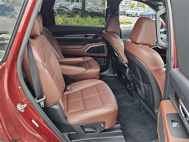 Photo of 2024 Red Kia Telluride