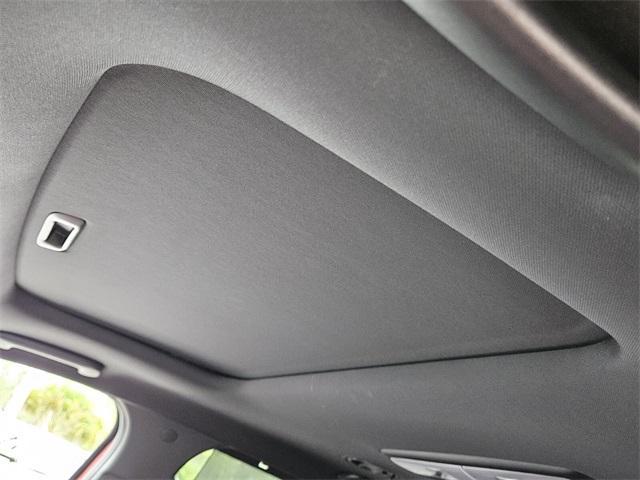 Photo of 2024 Red Kia Telluride