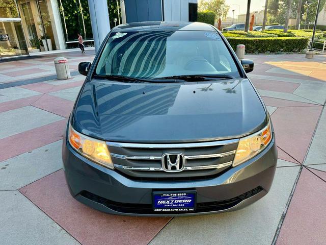 Photo of 2012 Grey Honda Odyssey