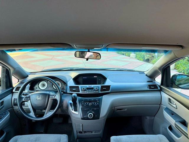 Photo of 2012 Grey Honda Odyssey