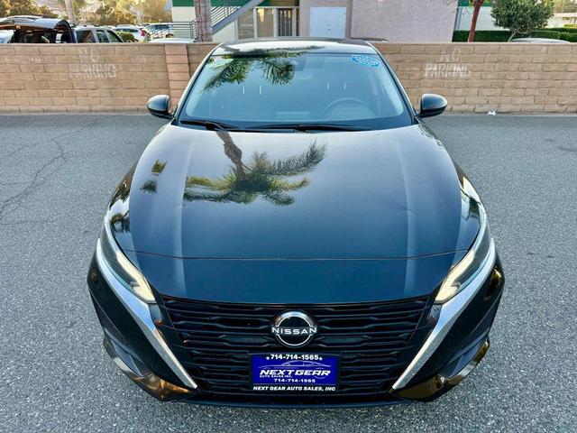 Photo of 2024 Super Black Nissan Altima