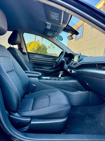 Photo of 2024 Super Black Nissan Altima