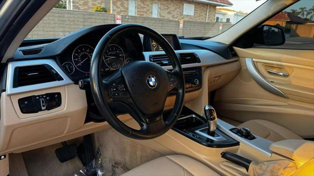 Photo of 2013 Blue BMW 320