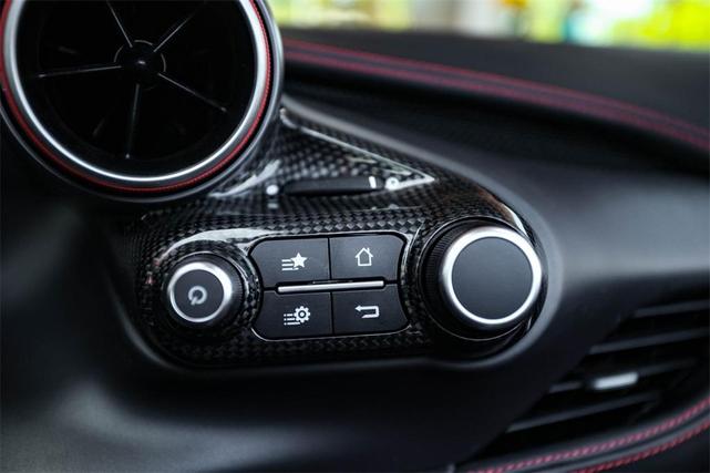 Photo of 2022 Bianco Italia Ferrari F8 Spider
