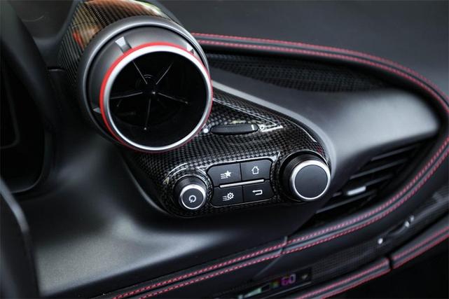 Photo of 2022 Bianco Italia Ferrari F8 Spider