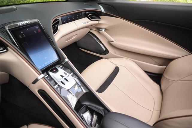 Photo of 2024 Grigio Titanio Metallic Ferrari Roma Spider