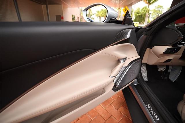 Photo of 2024 Grigio Titanio Metallic Ferrari Roma Spider