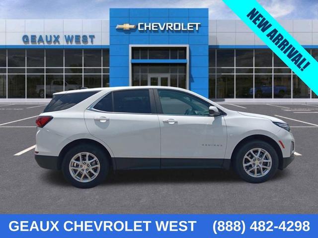 Photo of 2023 White Chevrolet Equinox