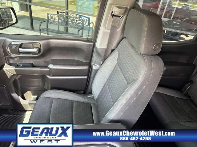 Photo of 2022 Red Chevrolet Silverado 1500