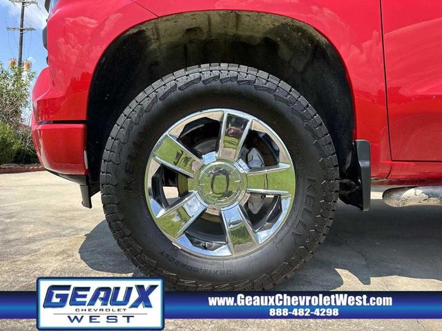 Photo of 2022 Red Chevrolet Silverado 1500