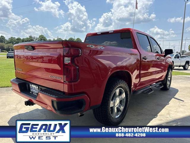 Photo of 2022 Red Chevrolet Silverado 1500