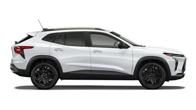 Photo of 2026 White Chevrolet Trax