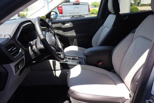 Photo of 2025 Vapor Blue Metallic Ford Escape