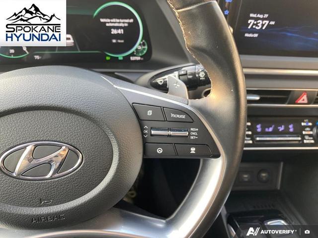 Photo of 2022 Hampton Gray Hyundai SONATA Hybrid