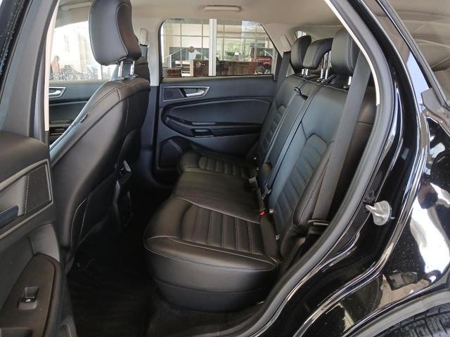 Photo of 2022 Agate Black Metallic Ford Edge