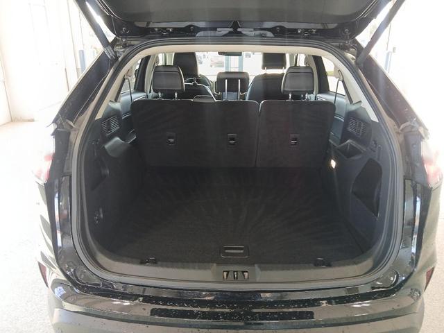 Photo of 2022 Agate Black Metallic Ford Edge