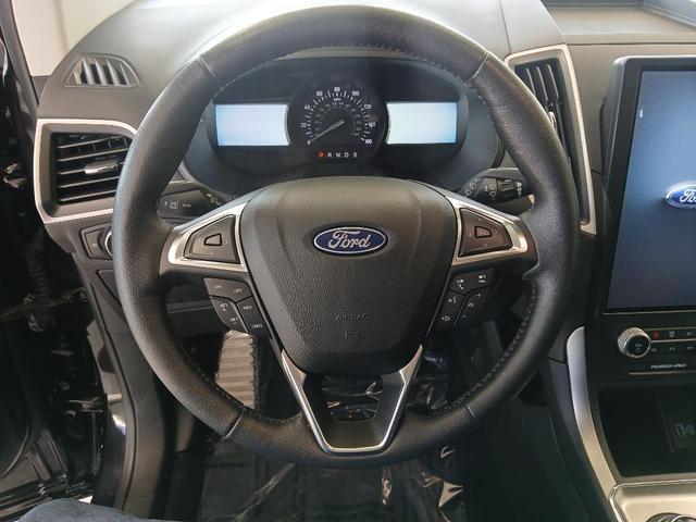 Photo of 2022 Agate Black Metallic Ford Edge