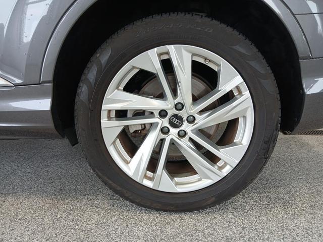 Photo of 2024 Samurai Gray Metallic Audi Q7