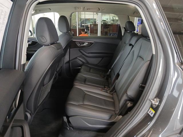 Photo of 2024 Samurai Gray Metallic Audi Q7