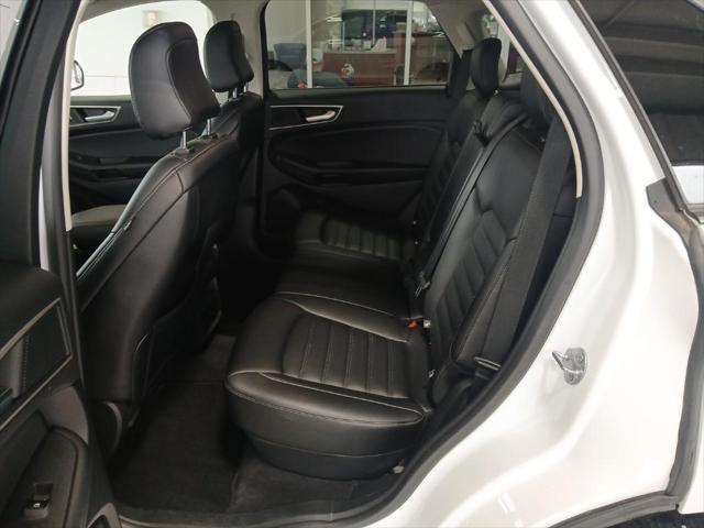 Photo of 2024 White Ford Edge