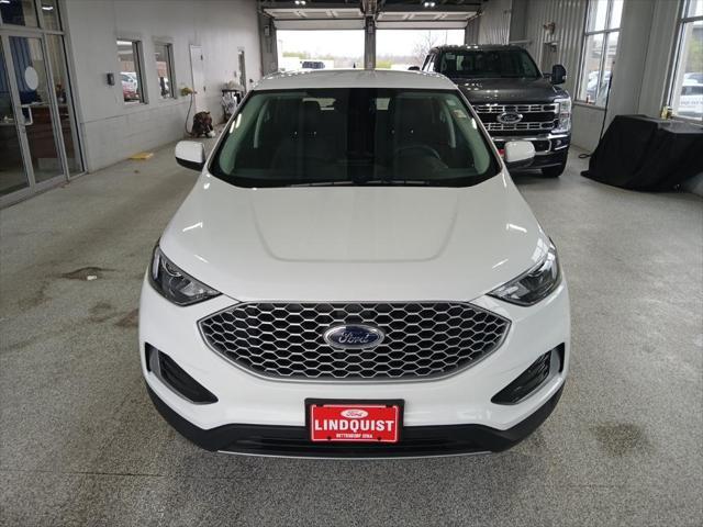 Photo of 2024 White Ford Edge