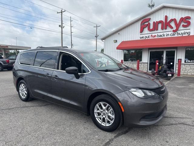 2023 Chrysler Voyager