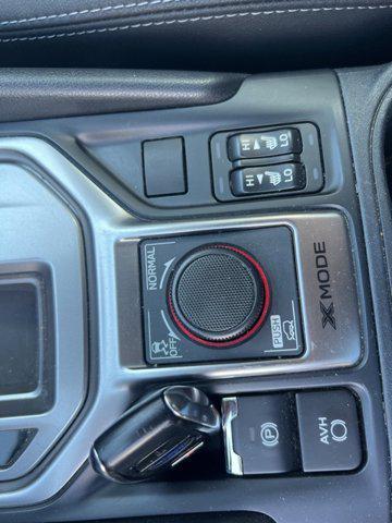 Photo of 2023 Ice Silver Metallic Subaru Forester