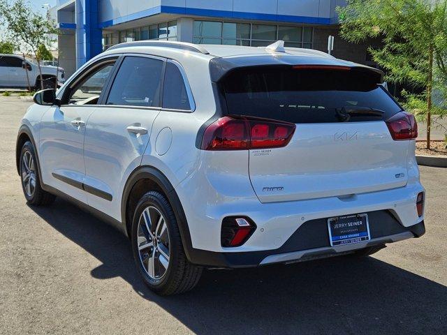 Photo of 2022 Snow White Pearl Kia Niro