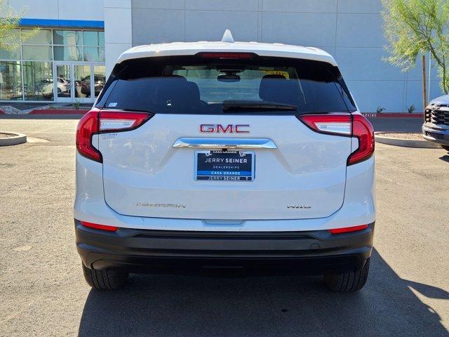 Photo of 2024 Summit White GMC Terrain
