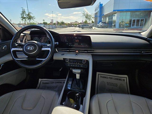 Photo of 2022 Ceramic White Hyundai ELANTRA HEV