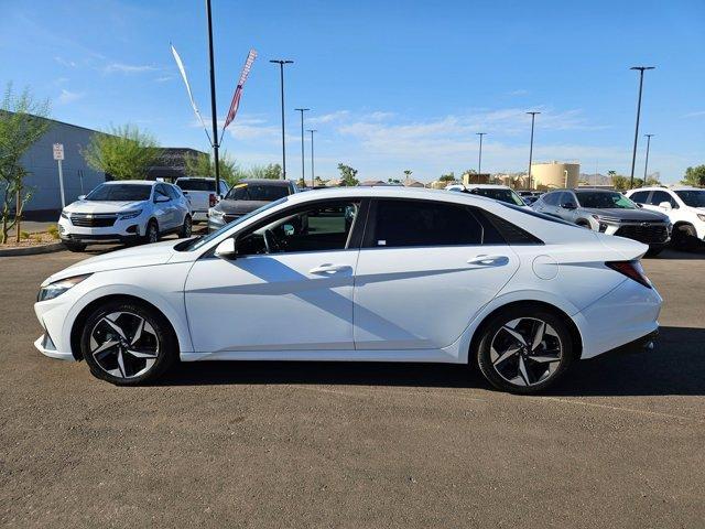 Photo of 2022 Ceramic White Hyundai ELANTRA HEV