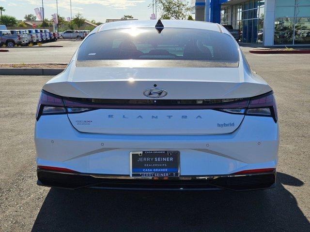 Photo of 2022 Ceramic White Hyundai ELANTRA HEV