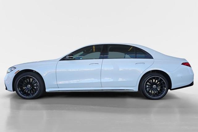 Photo of 2025 MANUFAKTUR Moonlight White Metallic Mercedes-Benz S-Class