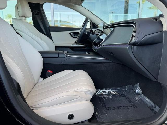 Photo of 2025 Black Mercedes-Benz E-Class