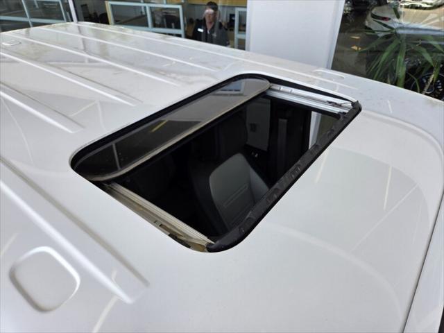 Photo of 2025 MANUFAKTUR Moonlight White Metallic Mercedes-Benz G-Class