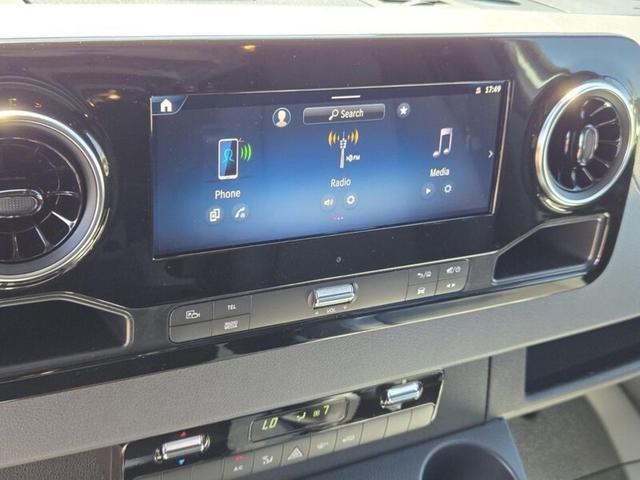 Photo of 2025 Arctic White Mercedes-Benz Sprinter 2500
