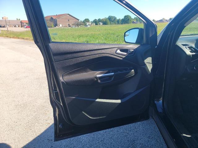Photo of 2013 Tuxedo Black Ford Escape