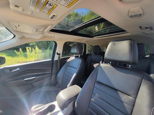 Photo of 2013 Tuxedo Black Ford Escape