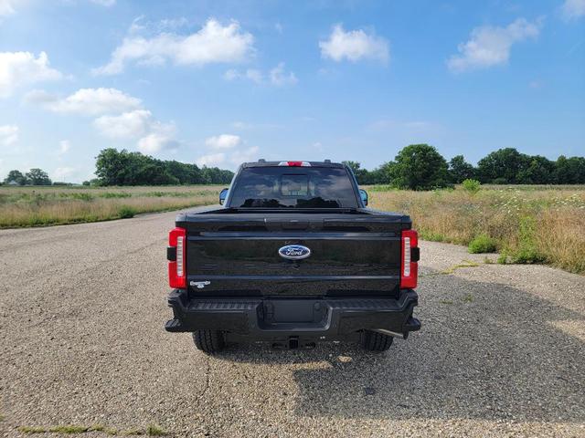 Photo of 2025 Agate Black Metallic Ford F-250