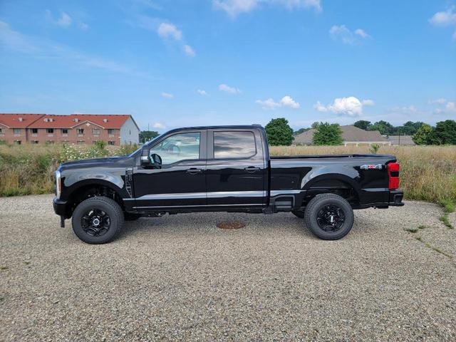 Photo of 2025 Agate Black Metallic Ford F-250