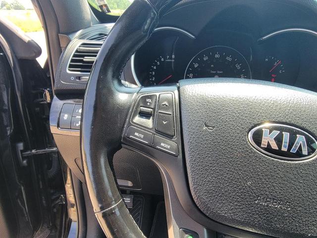 Photo of 2014 Ebony Black Kia Sorento