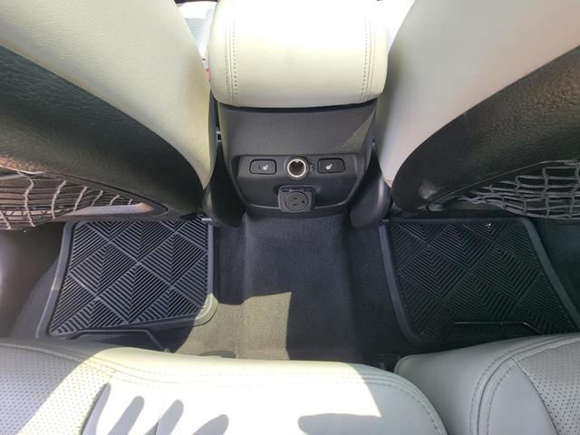 Photo of 2014 Ebony Black Kia Sorento