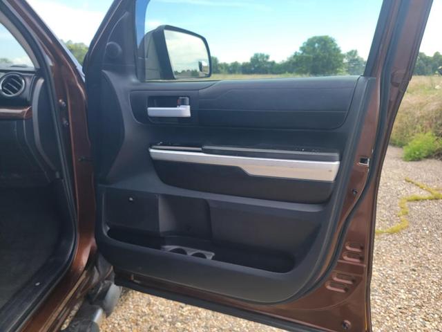 Photo of 2015 Sunset Bronze Mica Toyota Tundra