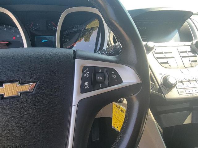 Photo of 2015 Champagne Silver Metallic Chevrolet Equinox