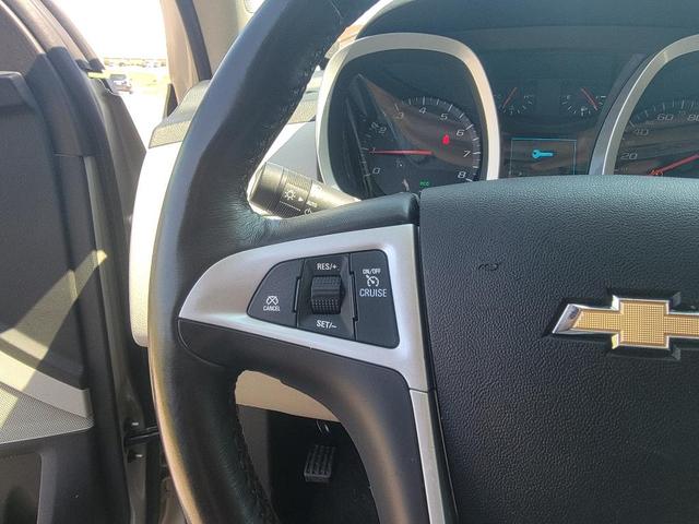 Photo of 2015 Champagne Silver Metallic Chevrolet Equinox